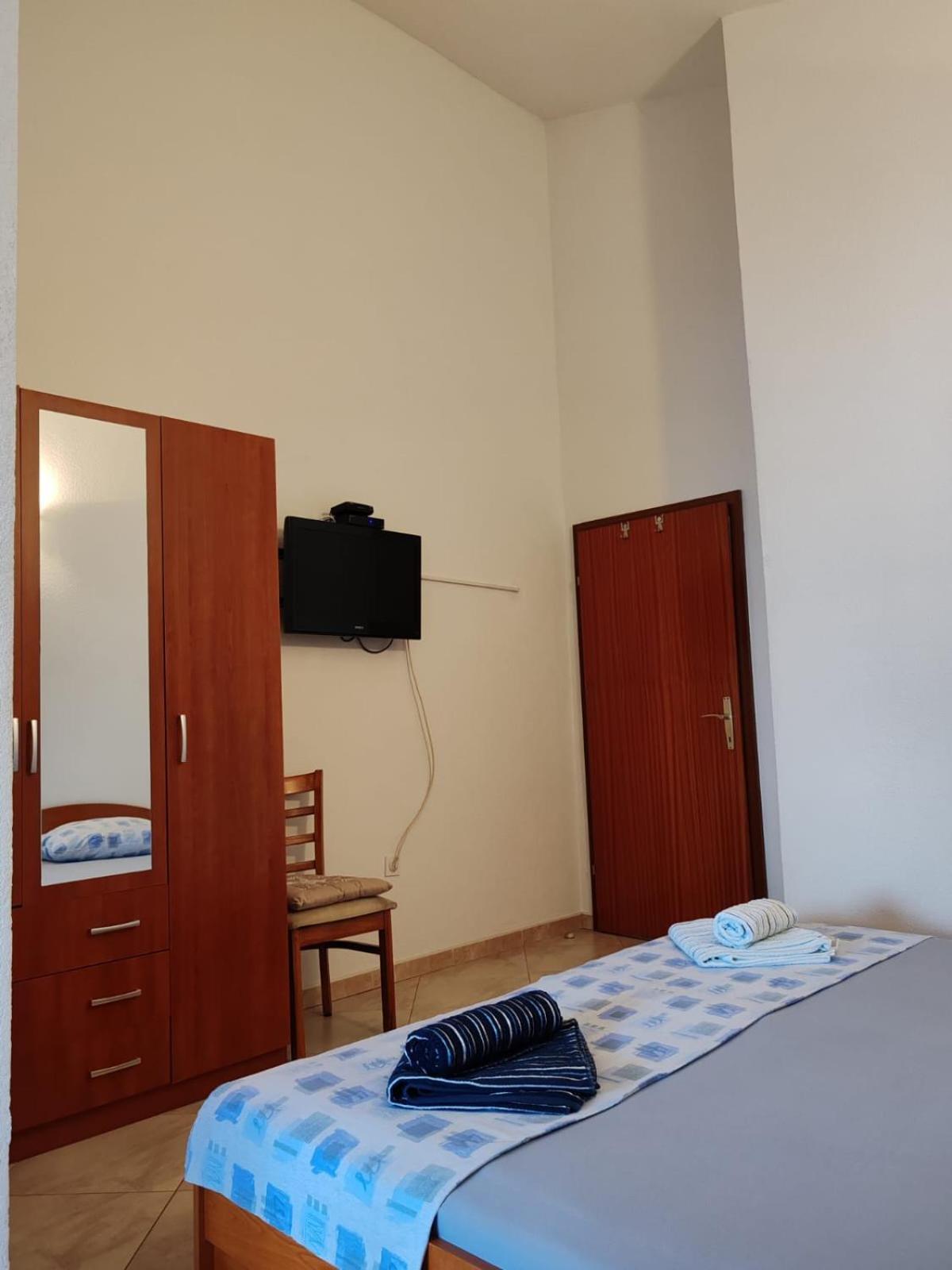 Apartments Markotic Klek Bagian luar foto